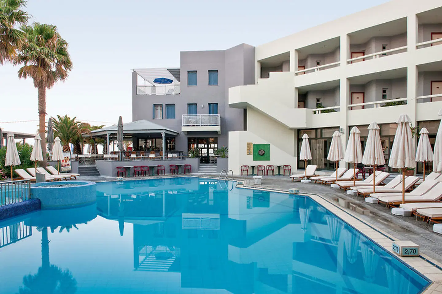 Pearl Beach OUTDOOR_POOL