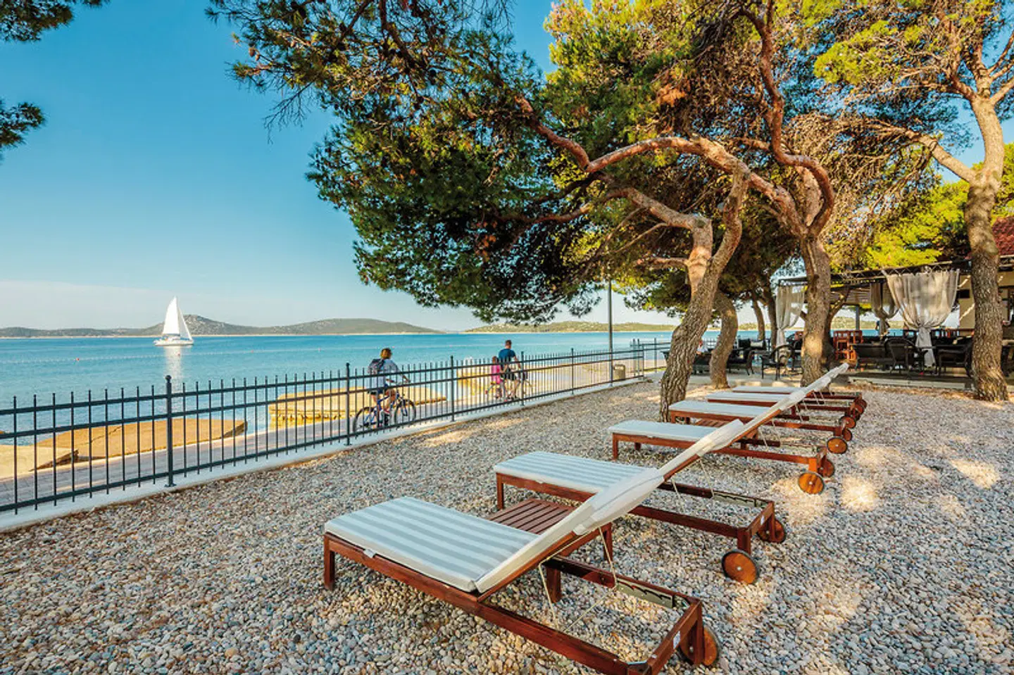 Villa Arausana & Antonina Strand