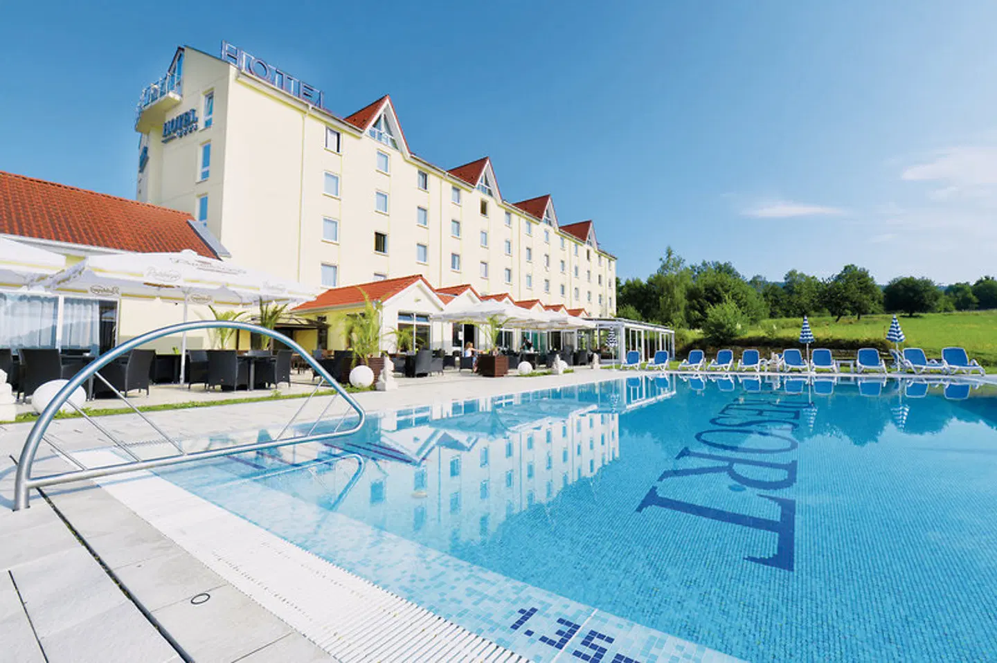 Fair Resort Hotel OUTDOOR_POOL