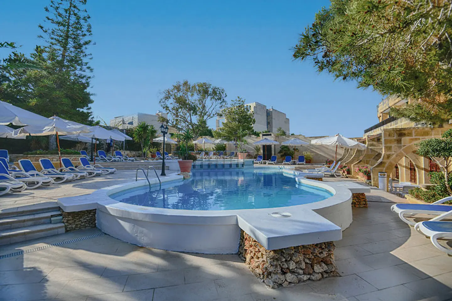 Cornucopia Hotel OUTDOOR_POOL