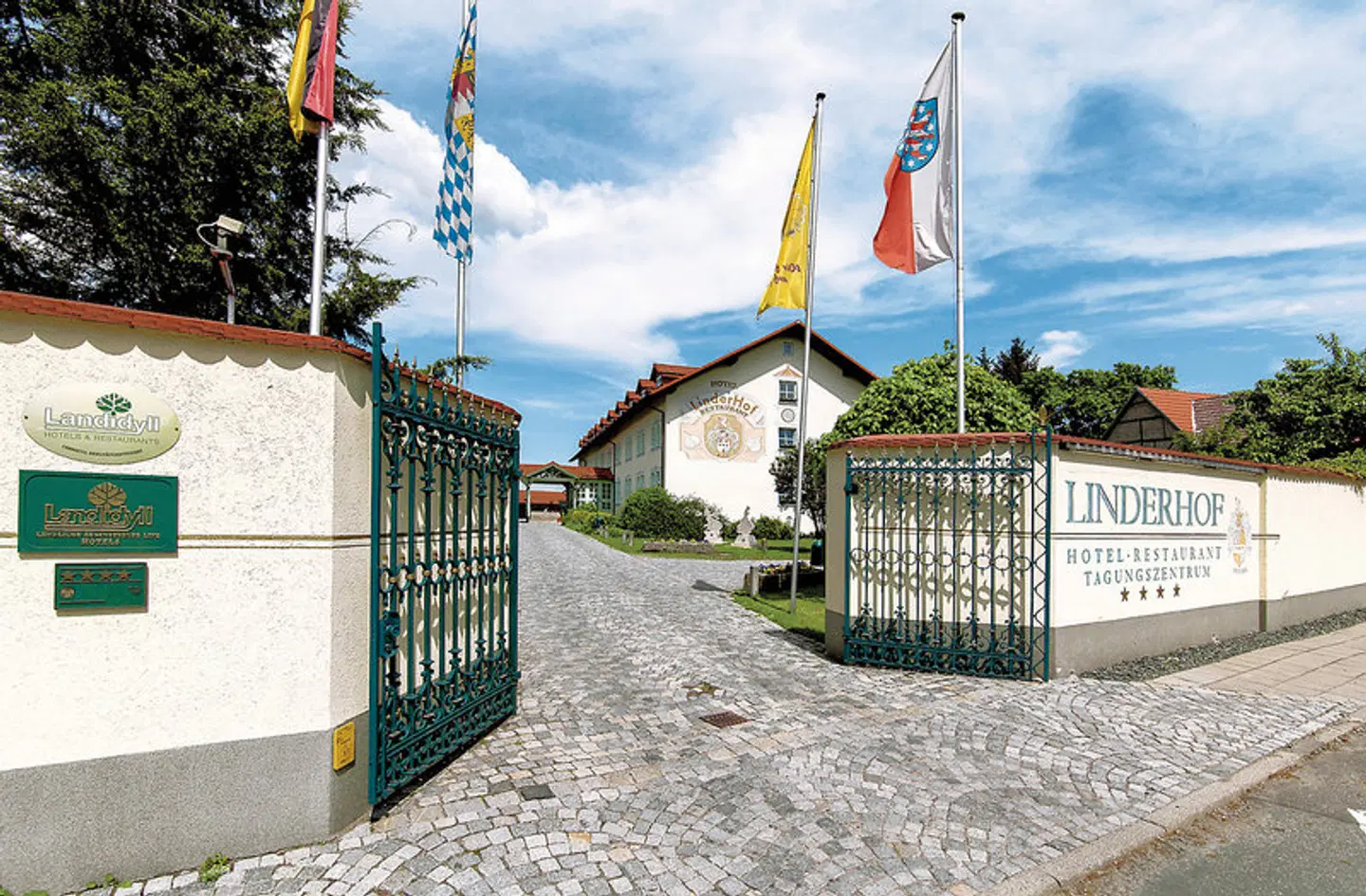 Hotel & Restaurant Linderhof EXTERIOR