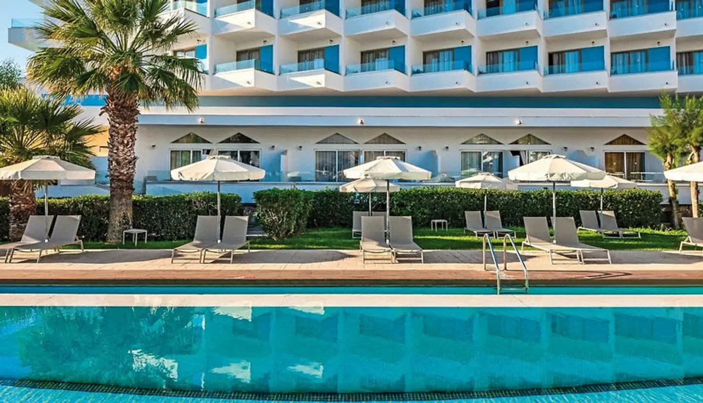 Blue Sea Beach Resort EXTERIOR