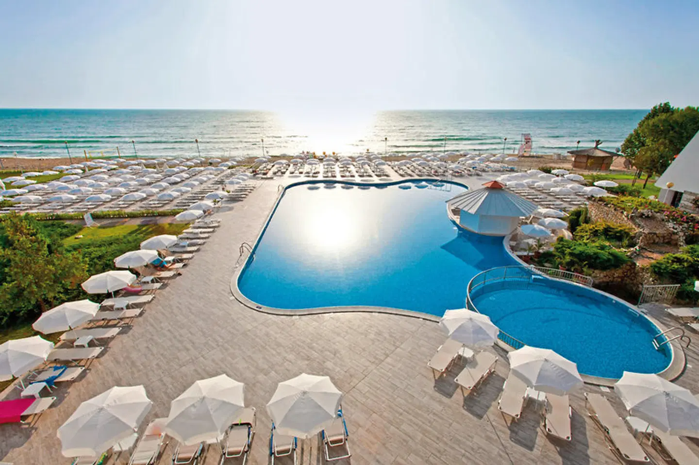 AluaSun Helios Beach OUTDOOR_POOL