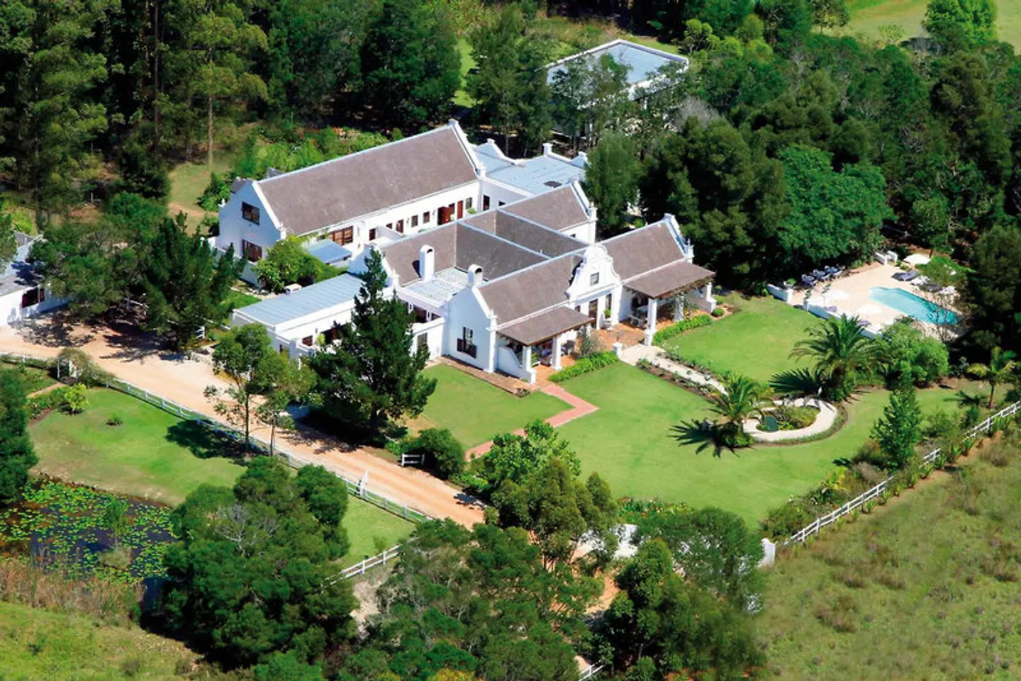 Lairds Lodge Country Estate EXTERIOR