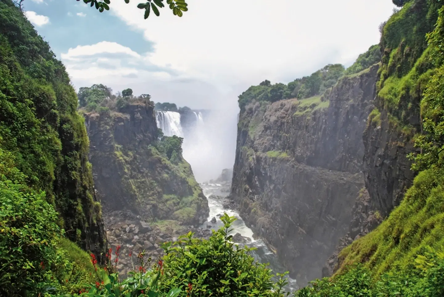 Drifters - Uganda Explorer LANDSCAPE