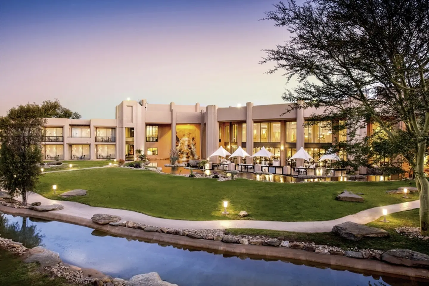 Windhoek Country Club Resort EXTERIOR