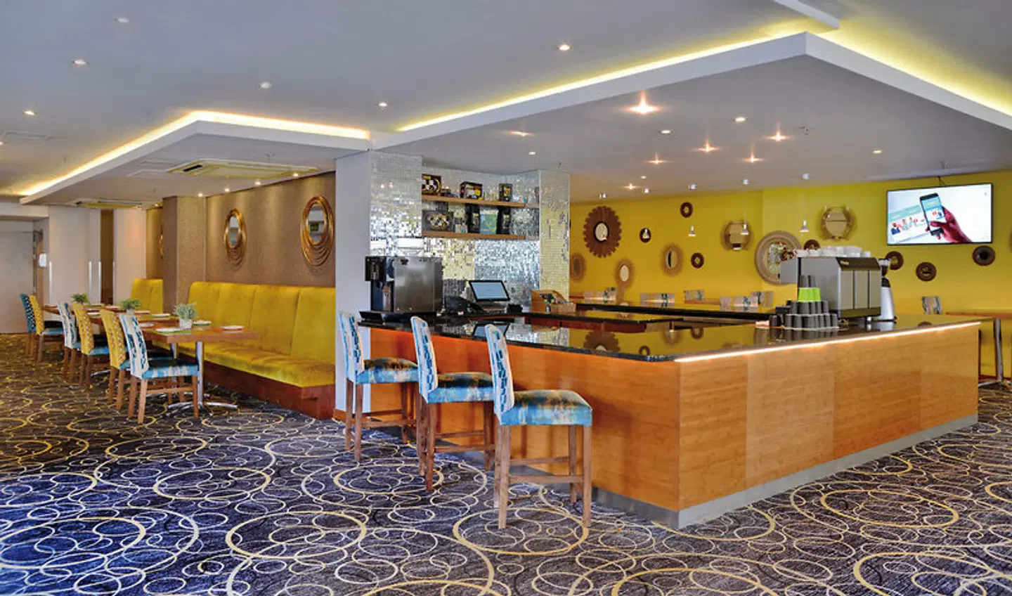 Cresta Grande Cape Town Bar