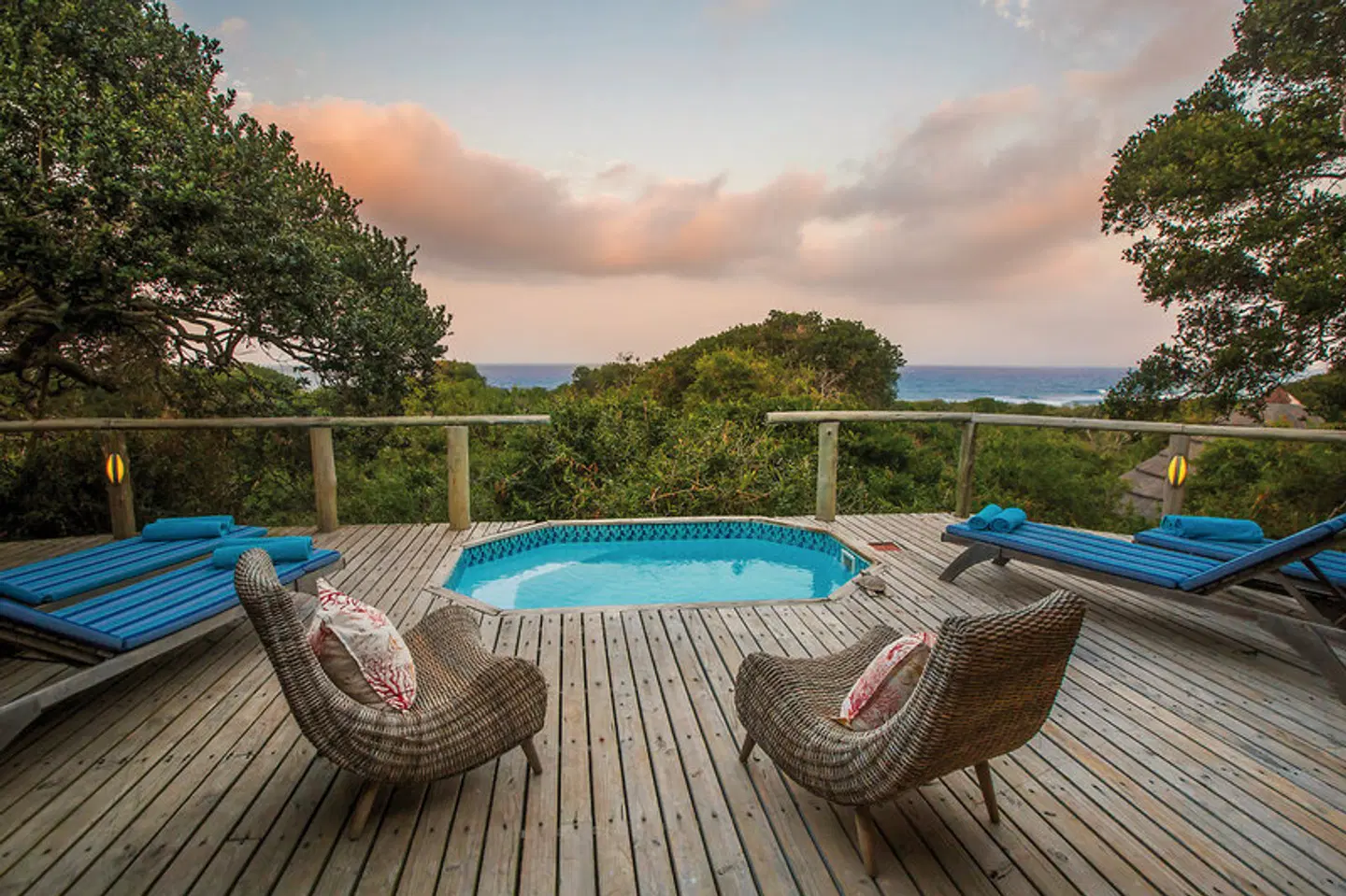 Thonga Beach Lodge OUTDOOR_POOL