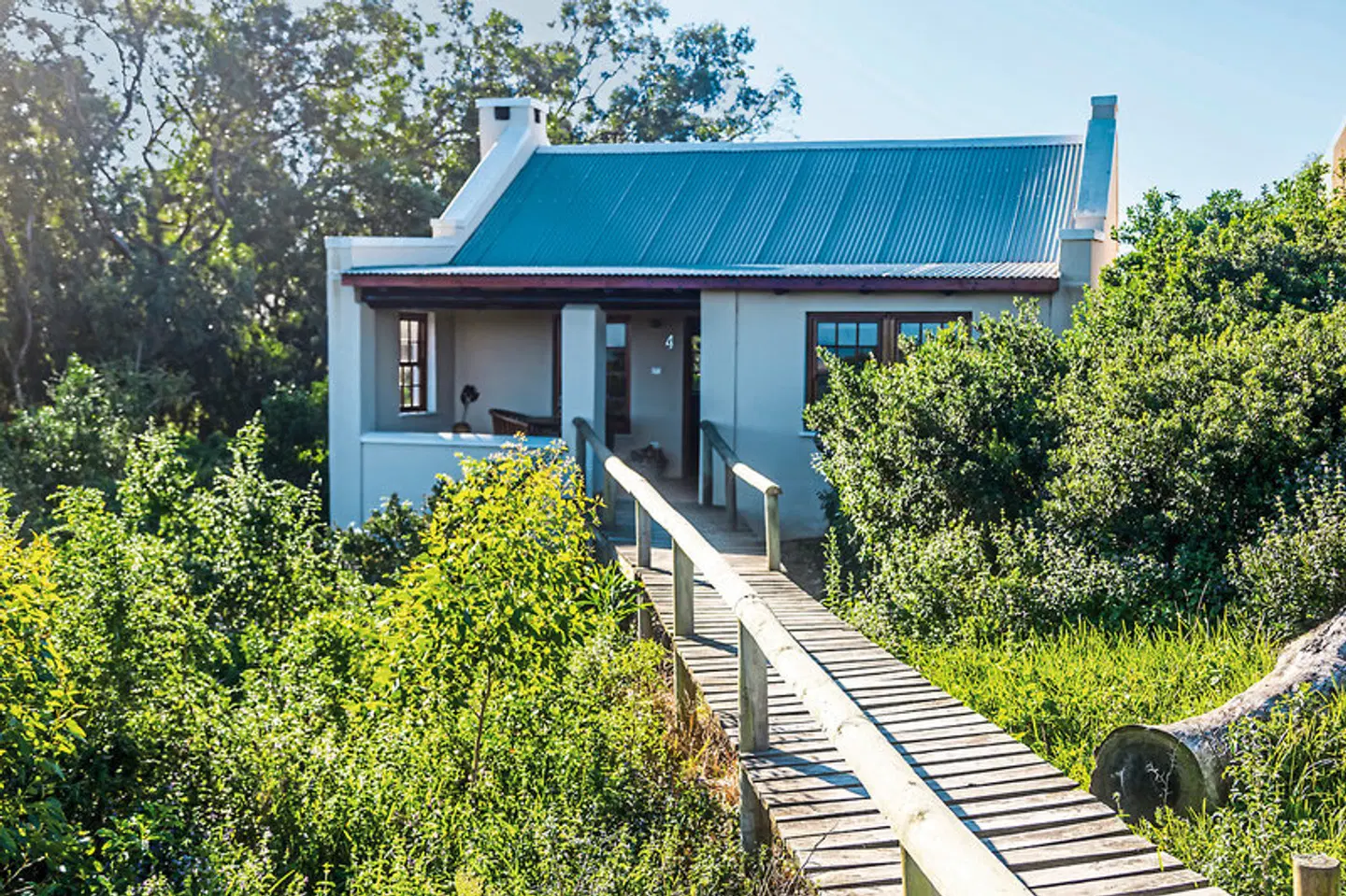 Oyster Bay Lodge EXTERIOR