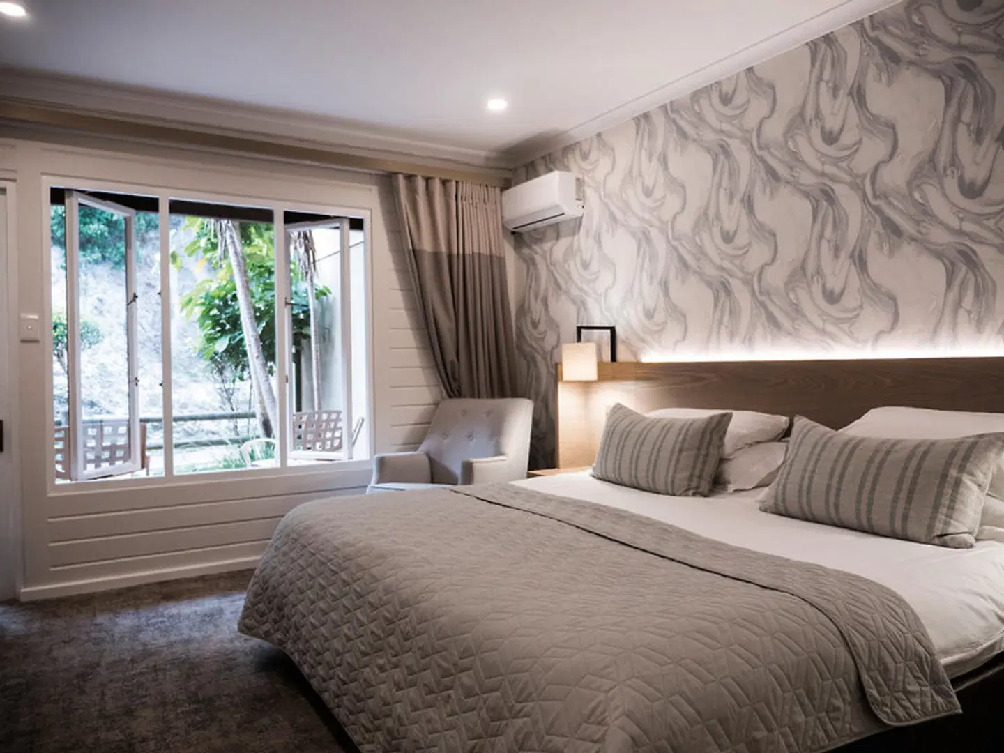 The Kelway Hotel ROOM_EXAMPLE
