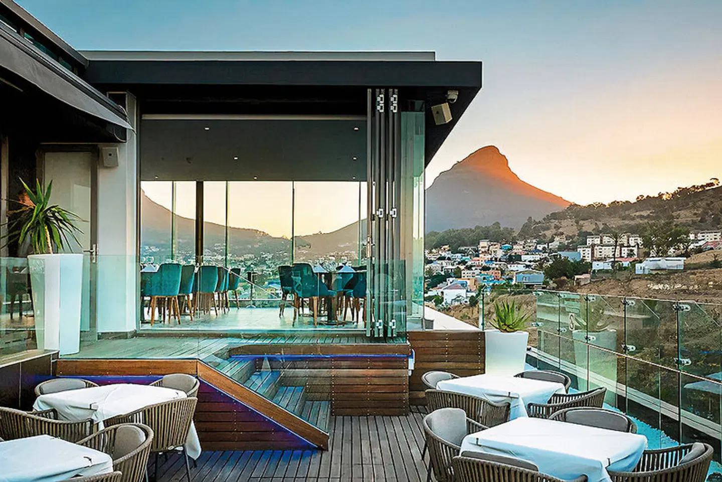 The Capital Mirage Terrasse