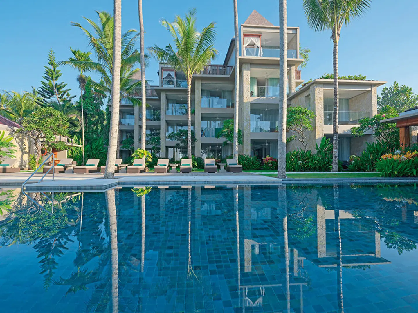 Candi Beach Resort & Spa OUTDOOR_POOL