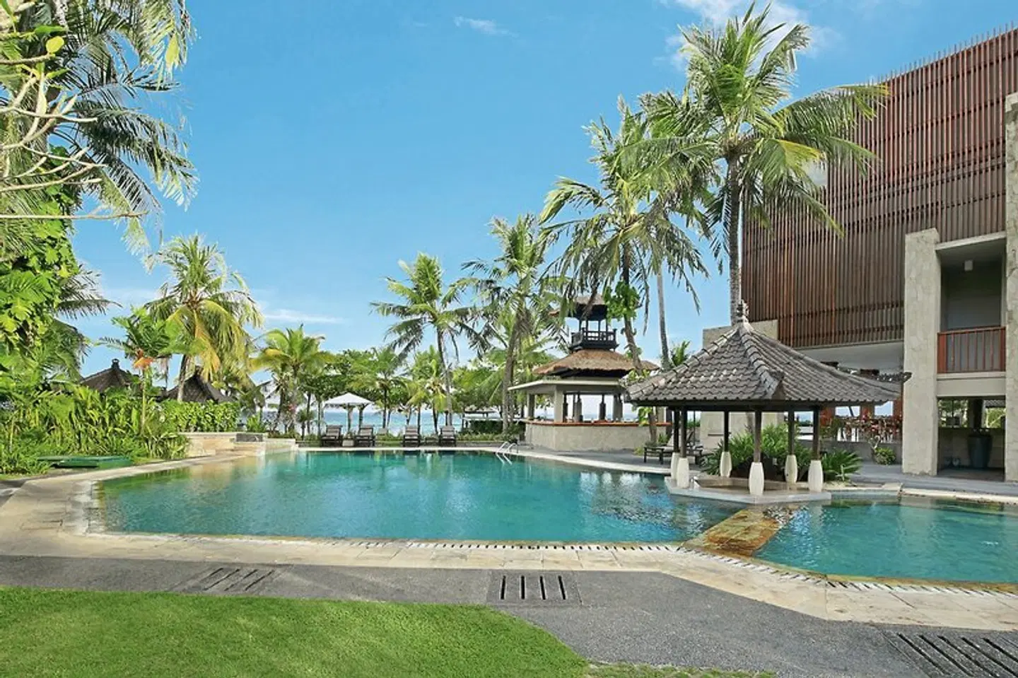 Candi Beach Resort & Spa OUTDOOR_POOL