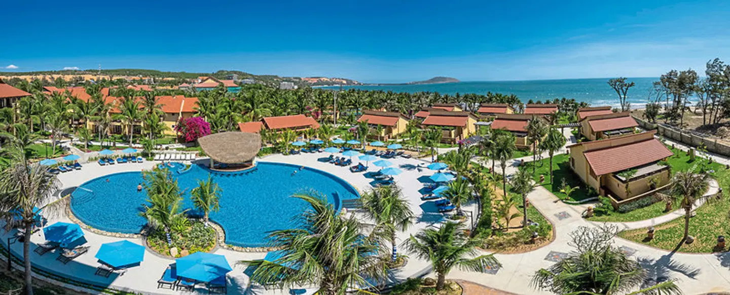 Pandanus Resort OUTDOOR_POOL