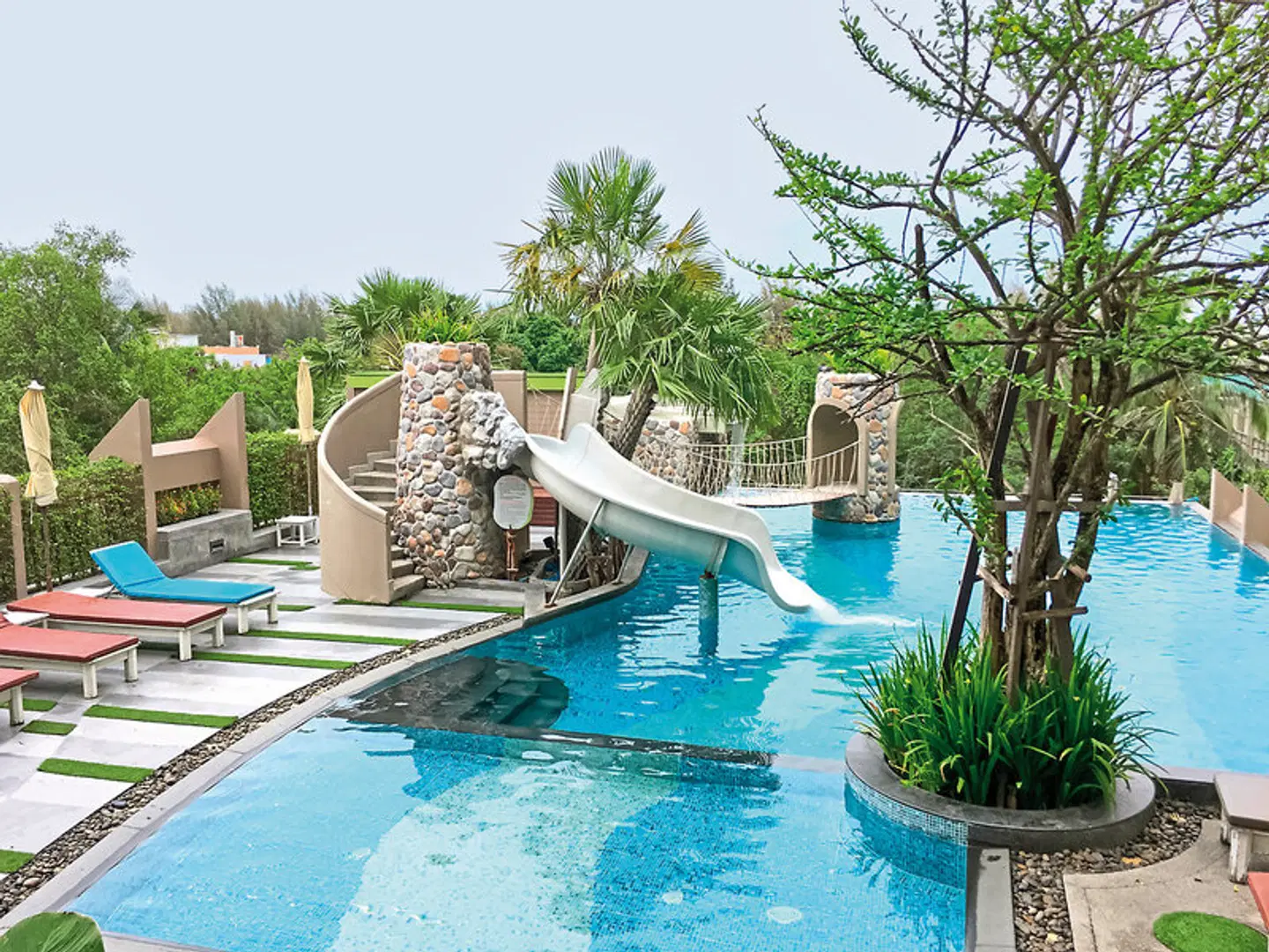 Long Beach Cha Am Resort OUTDOOR_POOL