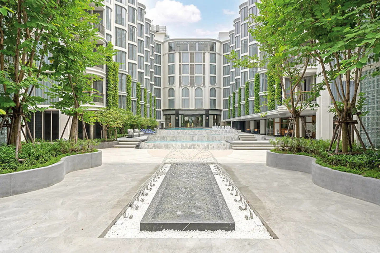 The Salil Hotel Riverside Bangkok EXTERIOR