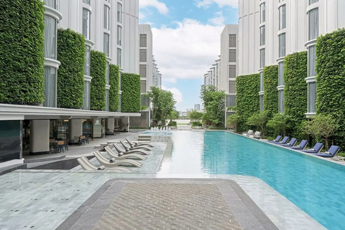 The Salil Hotel Riverside Bangkok EXTERIOR
