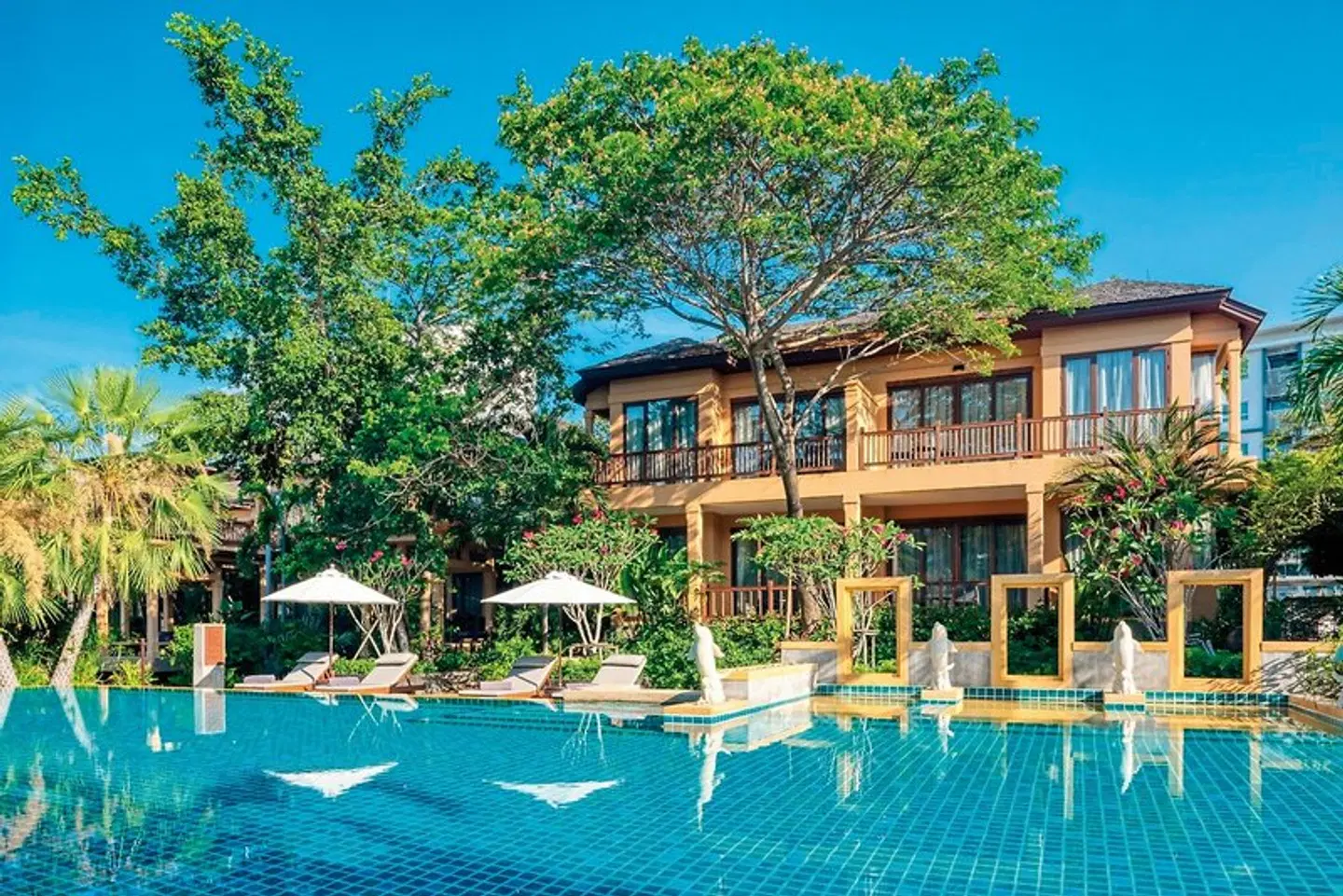 Mövenpick Asara Resort & Spa Hua Hin OUTDOOR_POOL