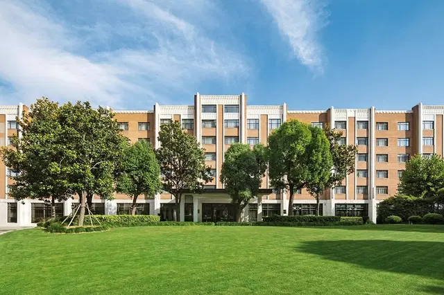 Jin Jiang Hotel EXTERIOR