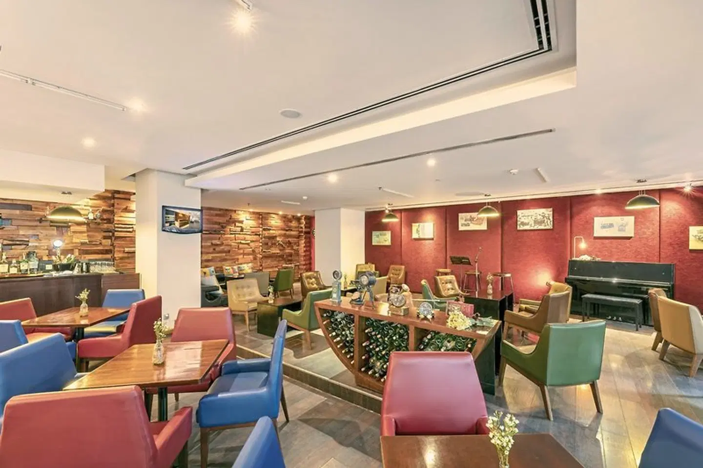 Liberty Central Saigon Centre Bar
