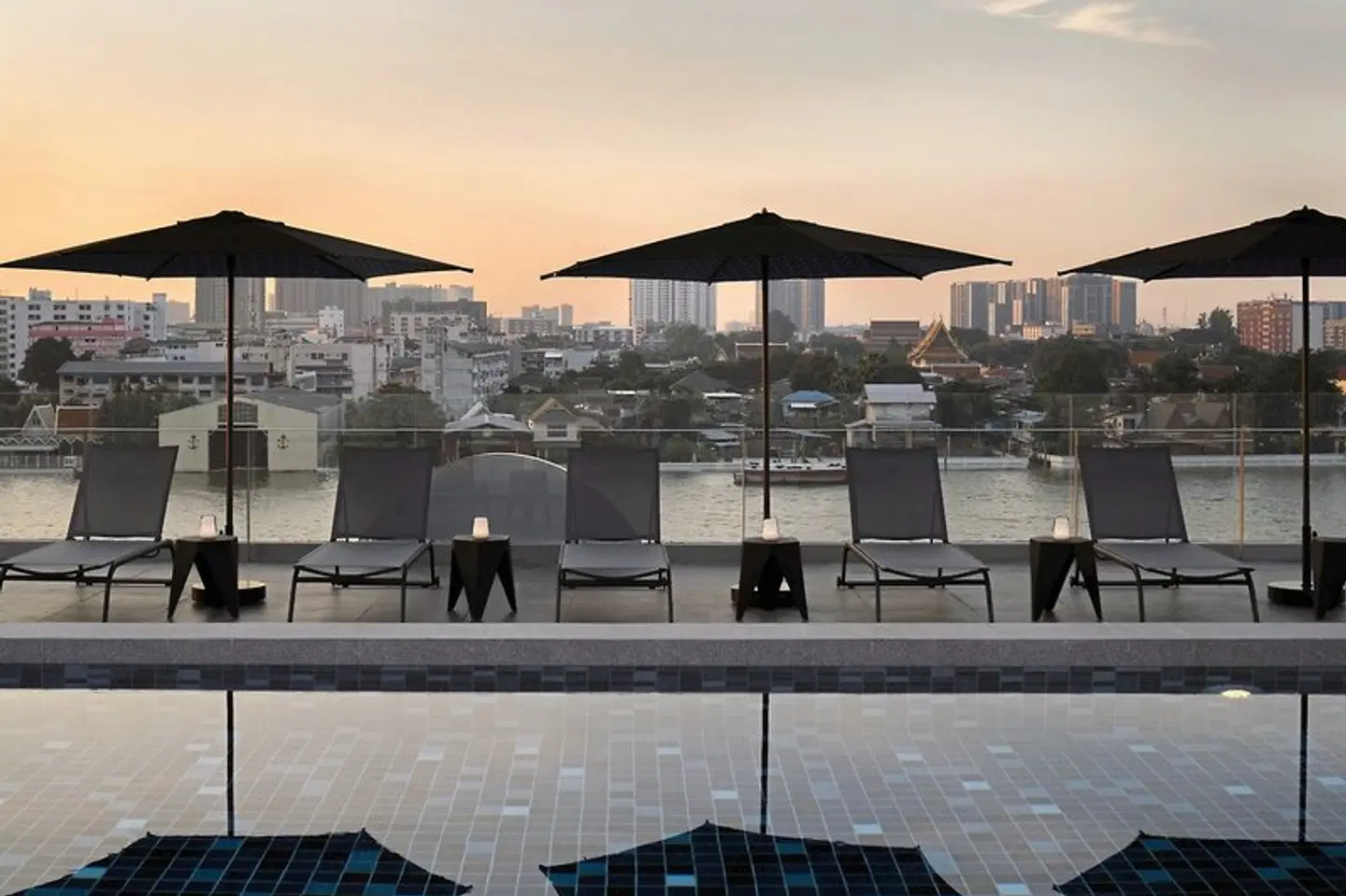 The StandardX Bangkok Phra Arthit Terrasse