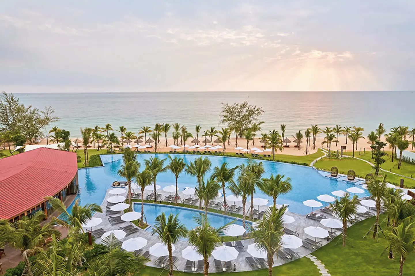 Mövenpick Resort Waverly Phu Quoc OUTDOOR_POOL