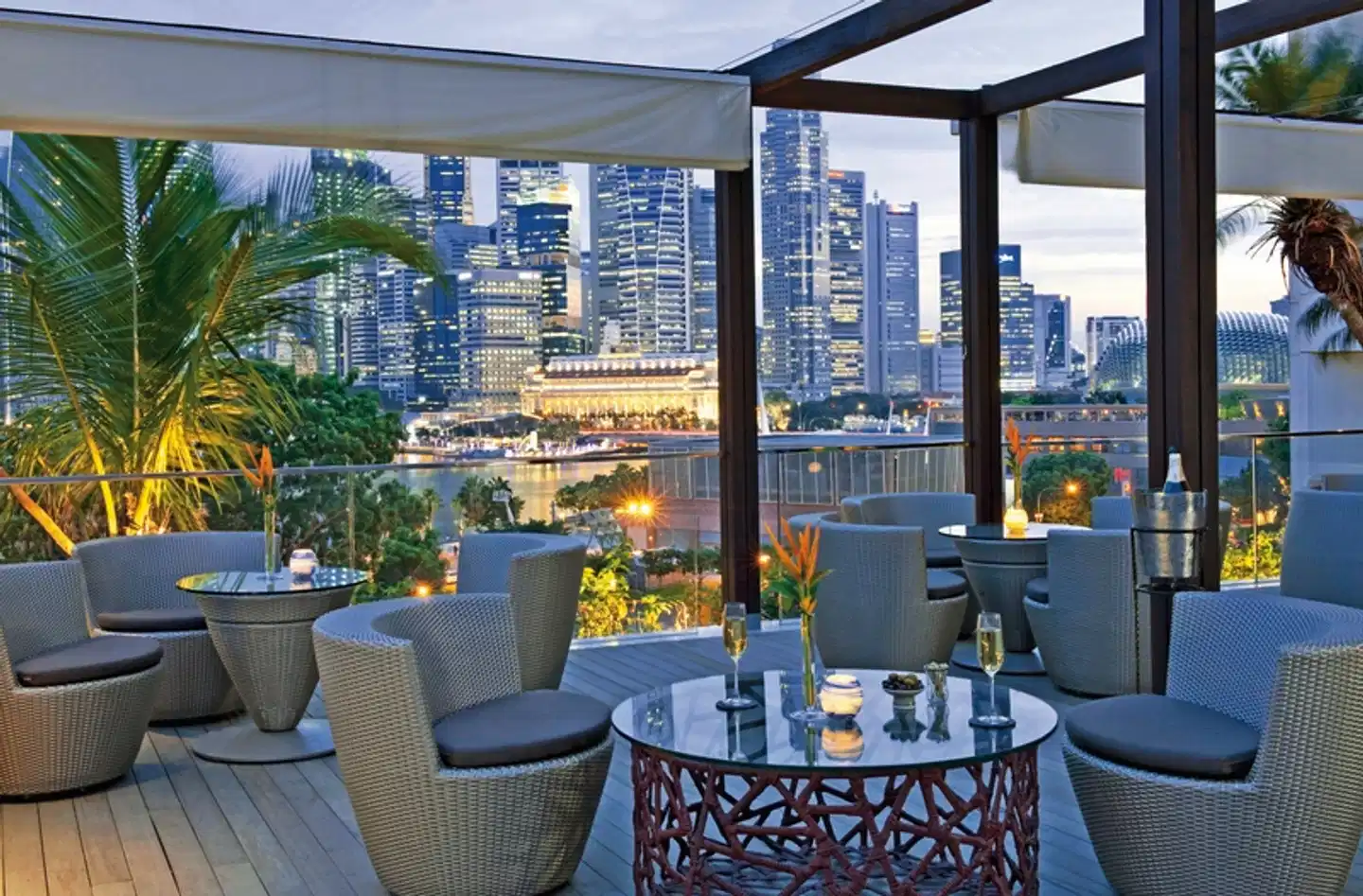 Mandarin Oriental, Singapore Bar