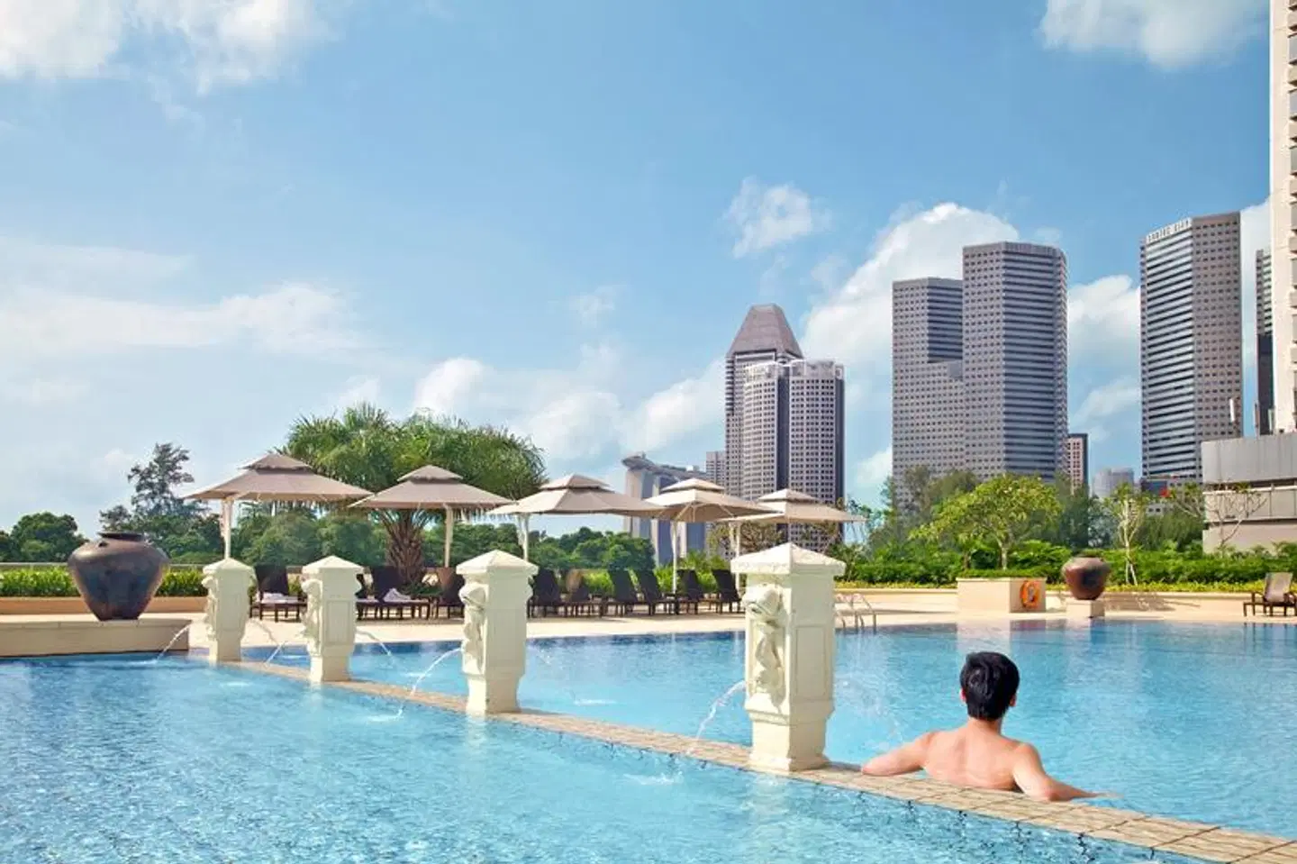 PARKROYAL on Beach Road OUTDOOR_POOL