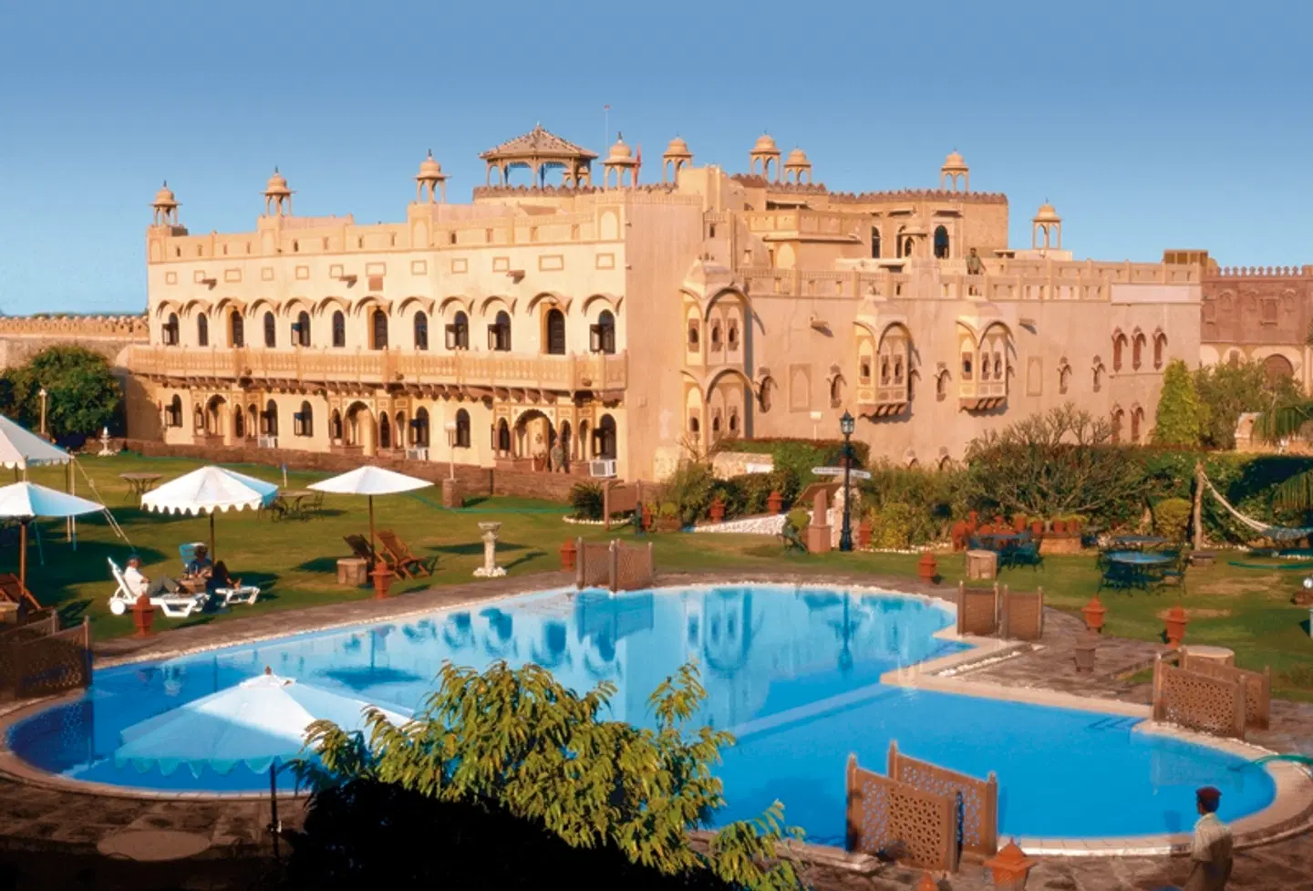 Auf den Spuren der Maharadschas OUTDOOR_POOL