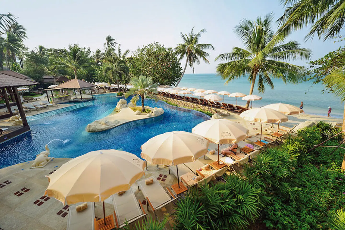 Kacha Resort & Spa OUTDOOR_POOL