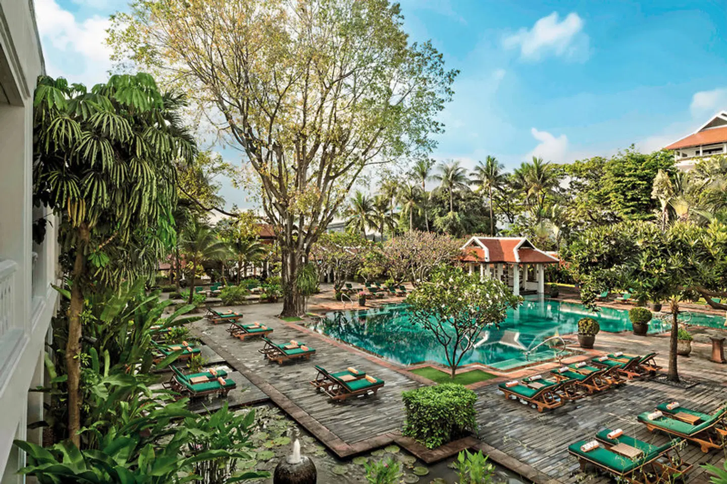Anantara Riverside Bangkok Resort Garten