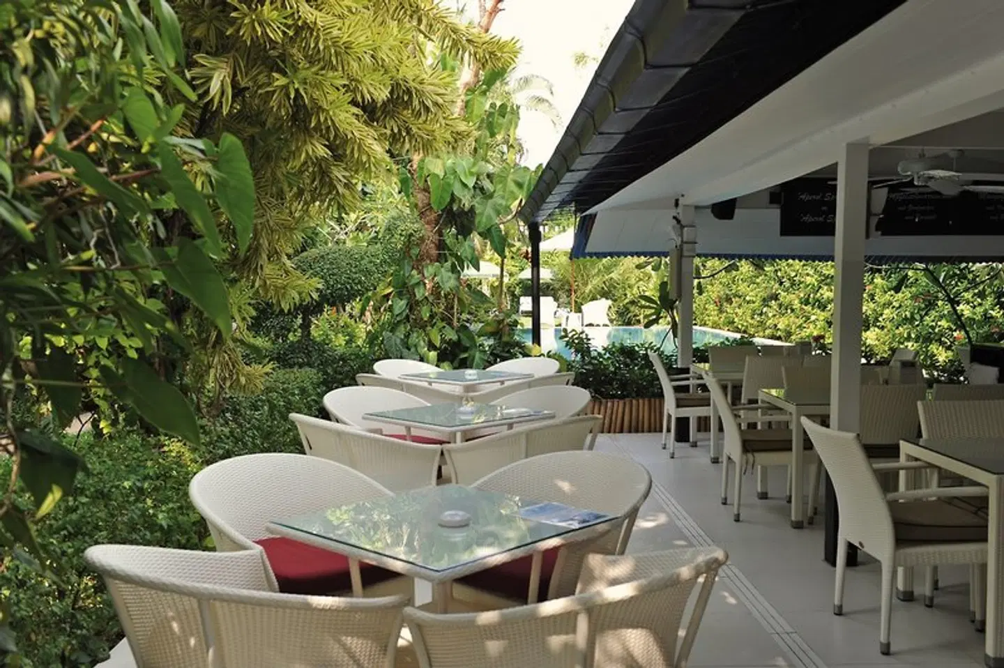 Lokal Phuket Terrasse