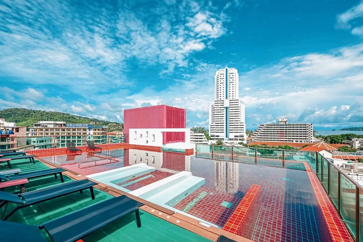 Sleep With Me Design Hotel @ Patong Terrasse