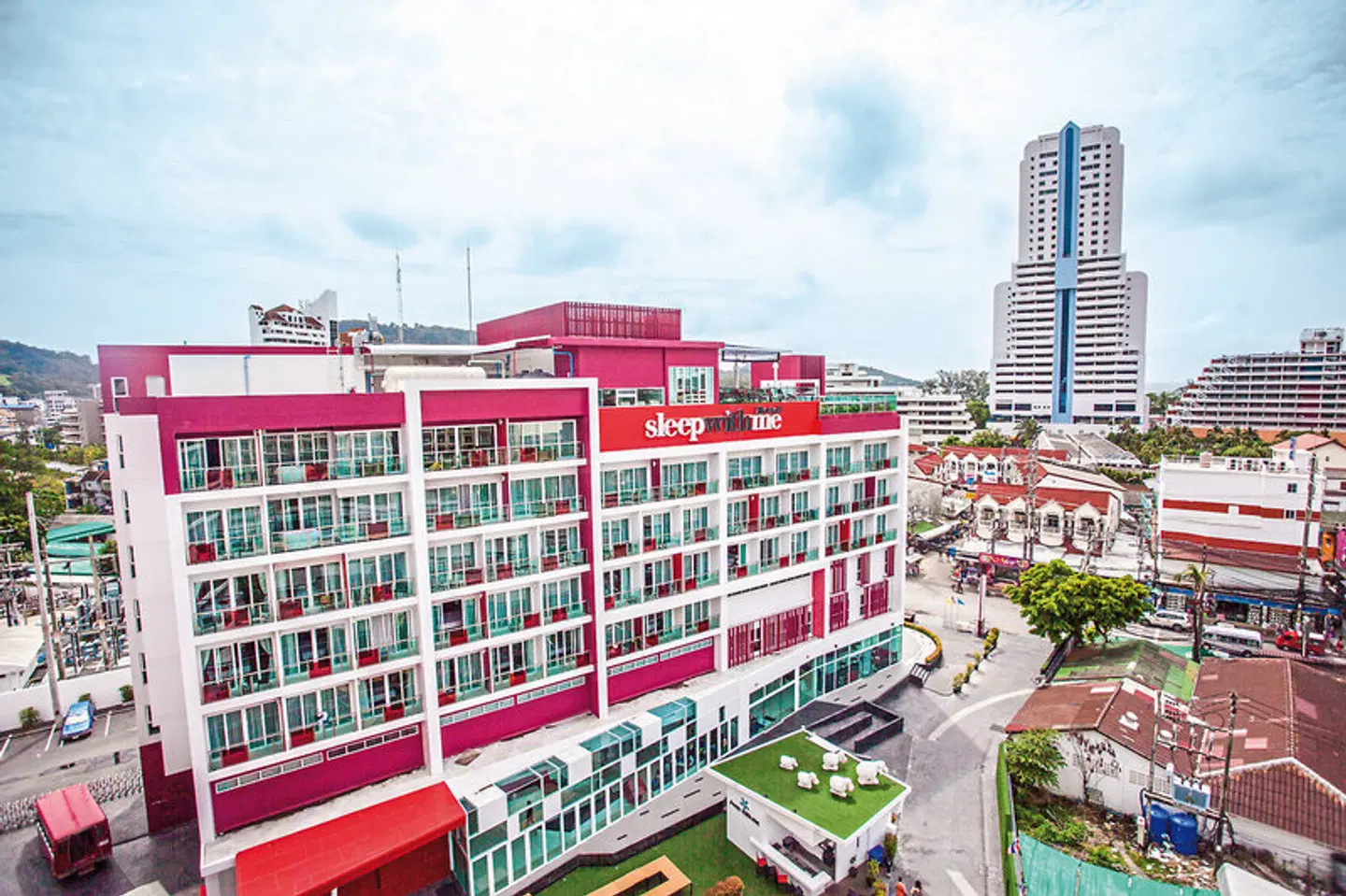Sleep With Me Design Hotel @ Patong EXTERIOR