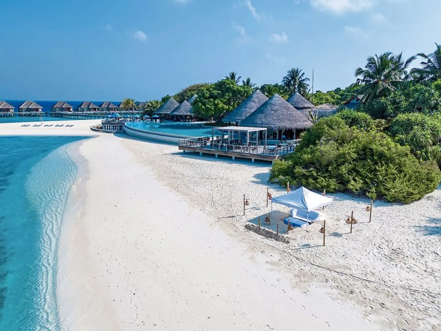 Dusit Thani Maldives Strand