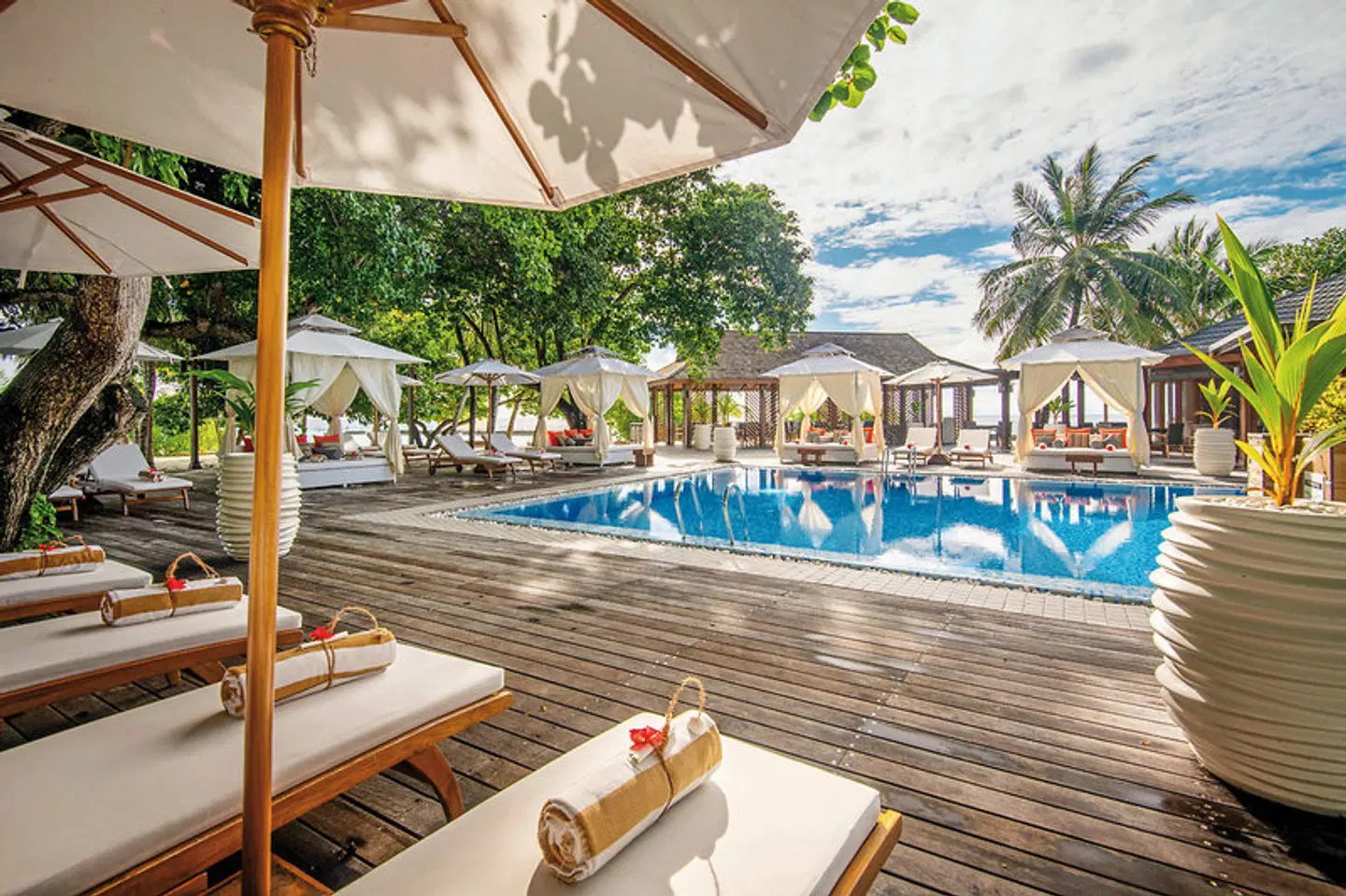 Lily Beach Resort & Spa OUTDOOR_POOL