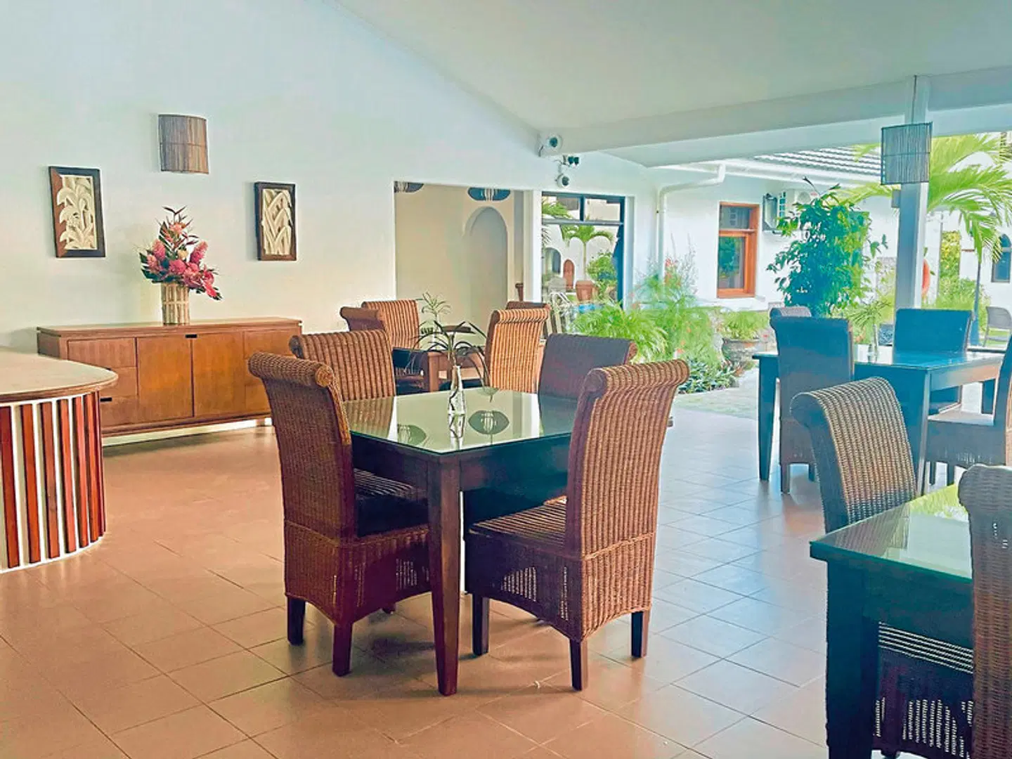 Sun Properties & Resort LOUNGE_LOBBY
