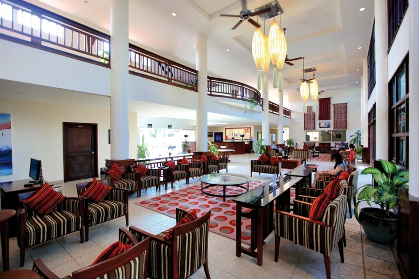 Hulhule Island Hotel Bar