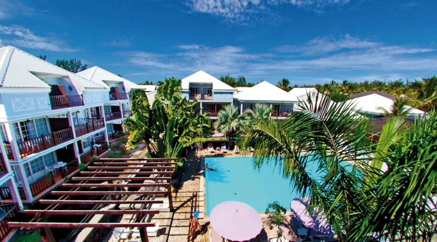 Les Creoles OUTDOOR_POOL