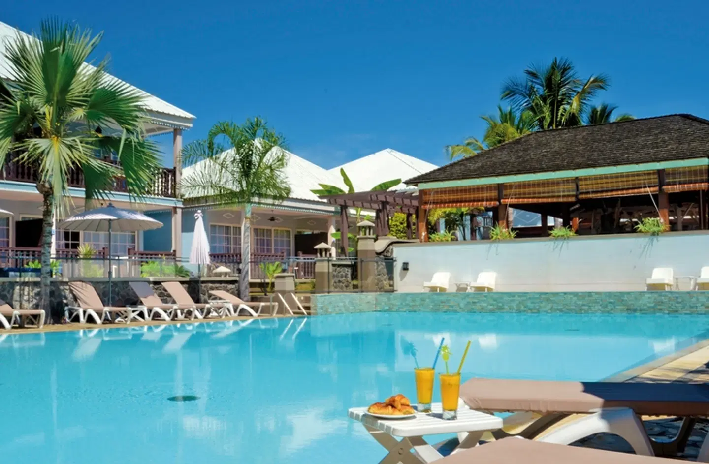 Les Creoles OUTDOOR_POOL