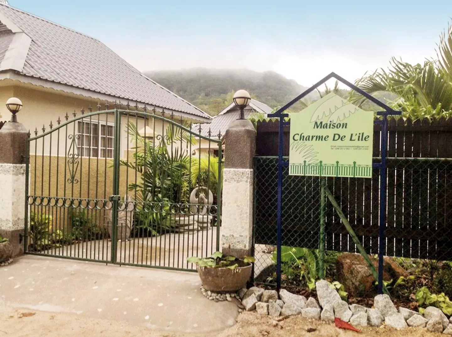 Maison Charme de L'ile EXTERIOR