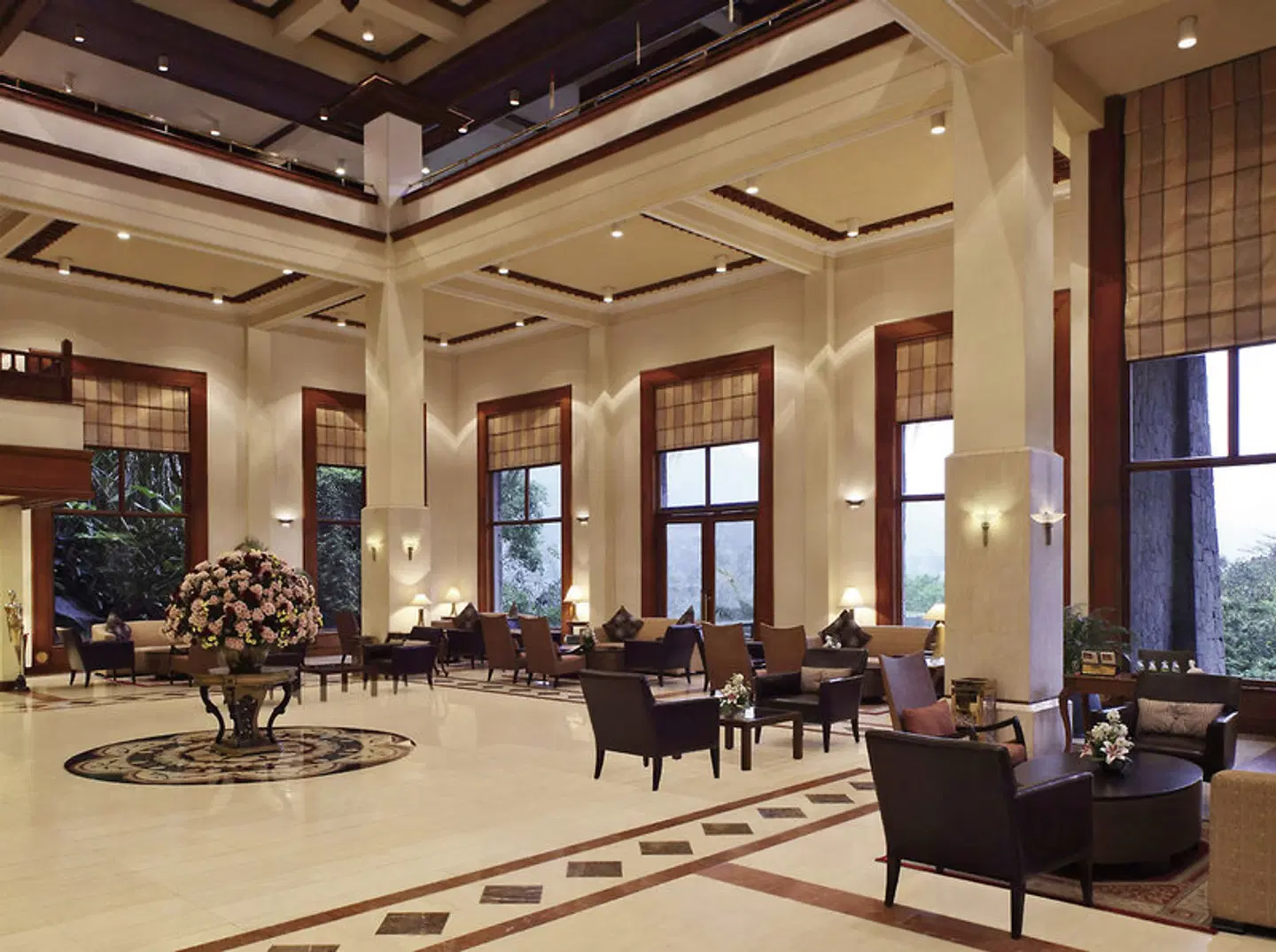 Earl's Regency LOUNGE_LOBBY