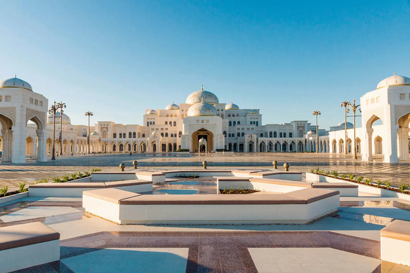 Stopover Programm Abu Dhabi Kompakt OUTDOOR_POOL