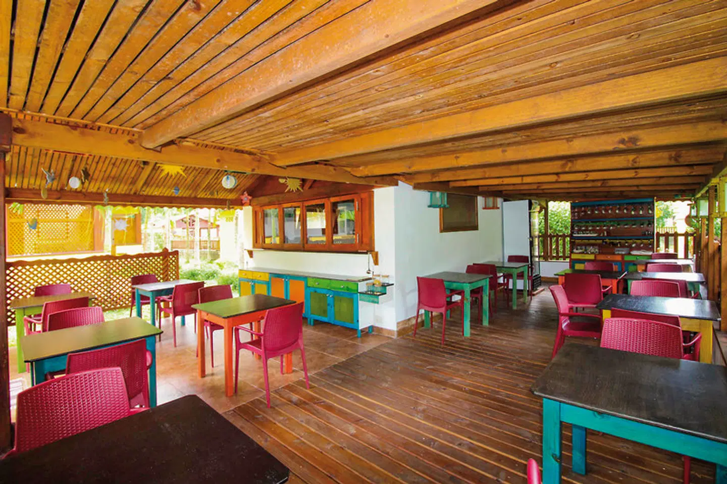 Takamaka Green Village Bar