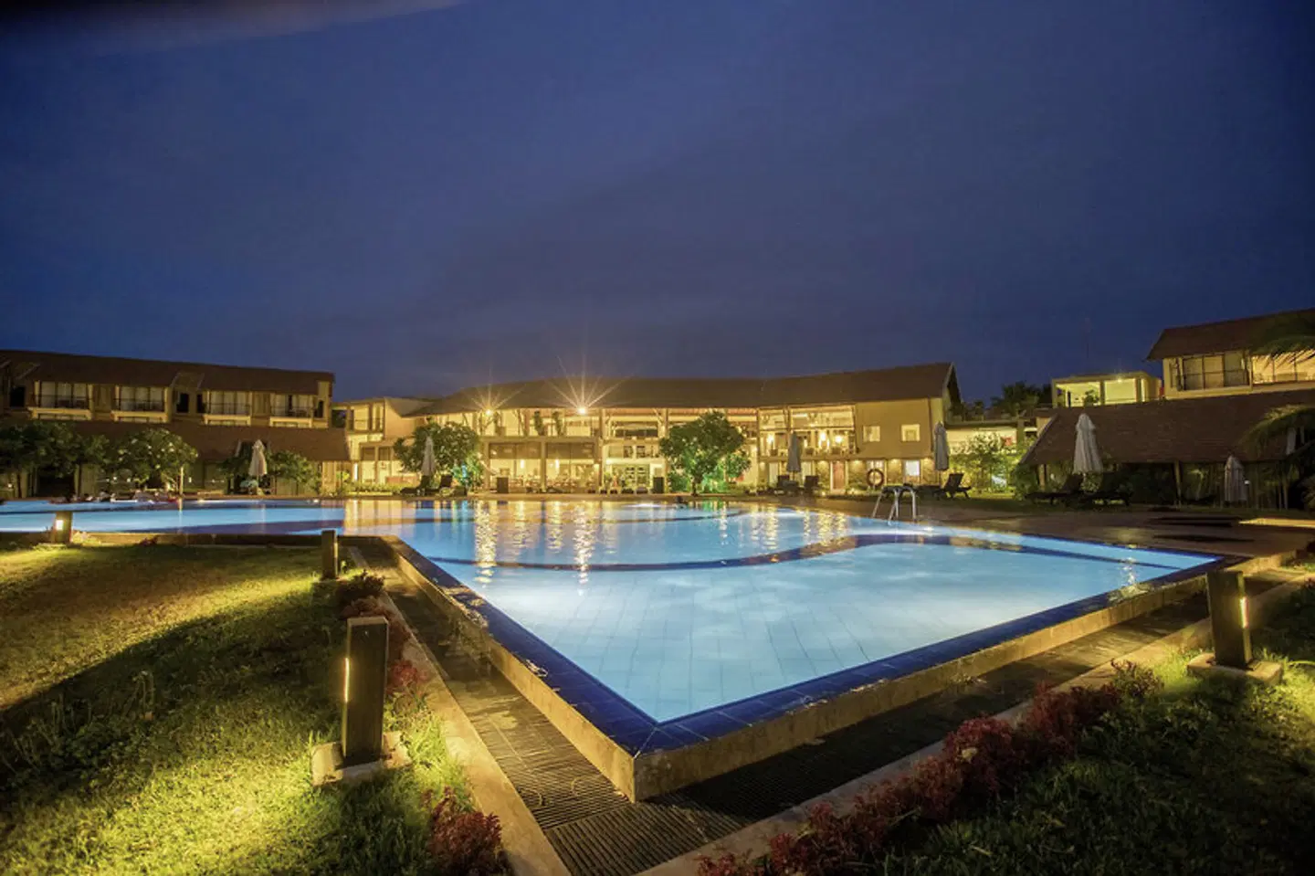 The Calm Resort & Spa OUTDOOR_POOL