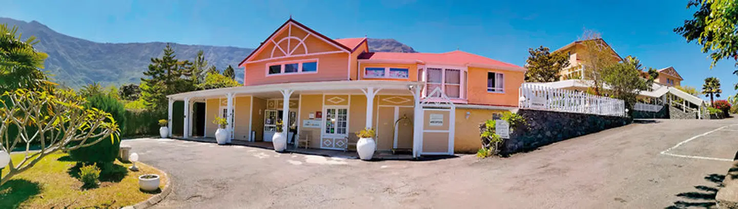 Le Cilaos EXTERIOR