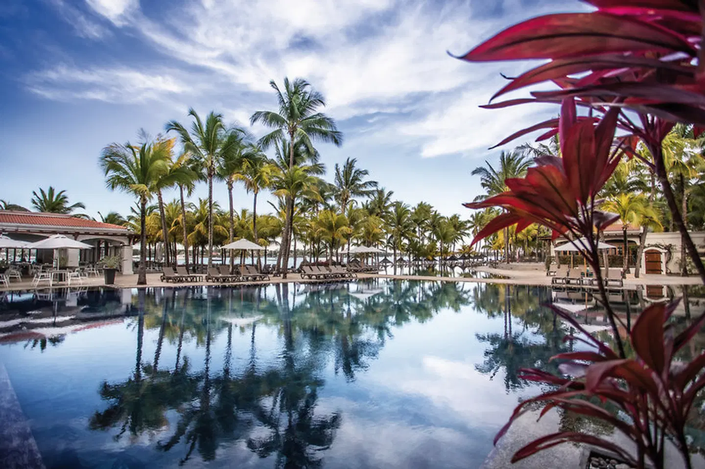 Mauricia Beachcomber Resort & Spa OUTDOOR_POOL