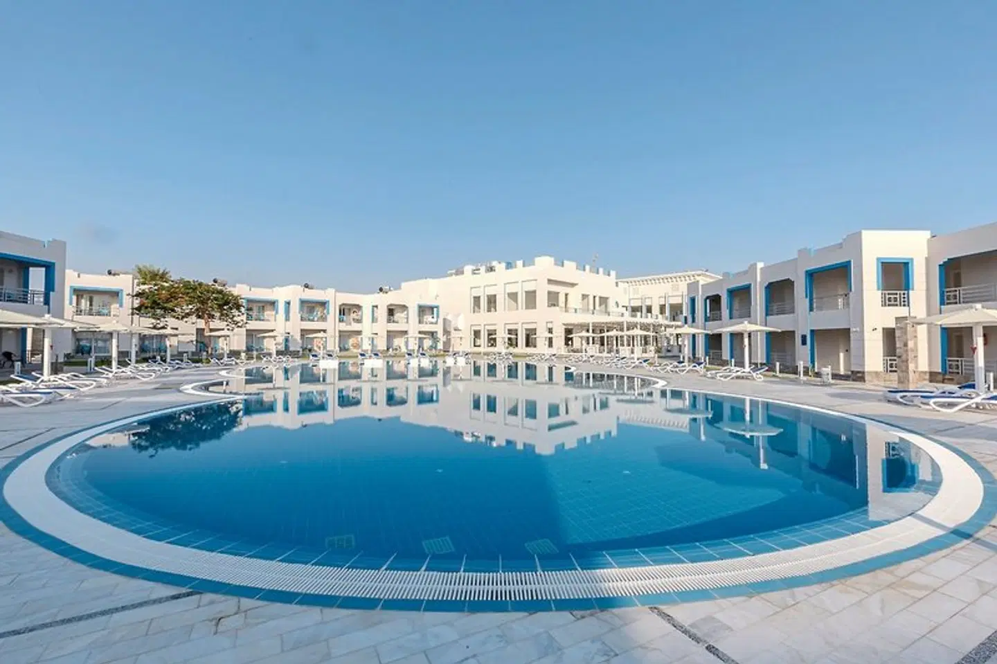 Casa Blue Resort OUTDOOR_POOL