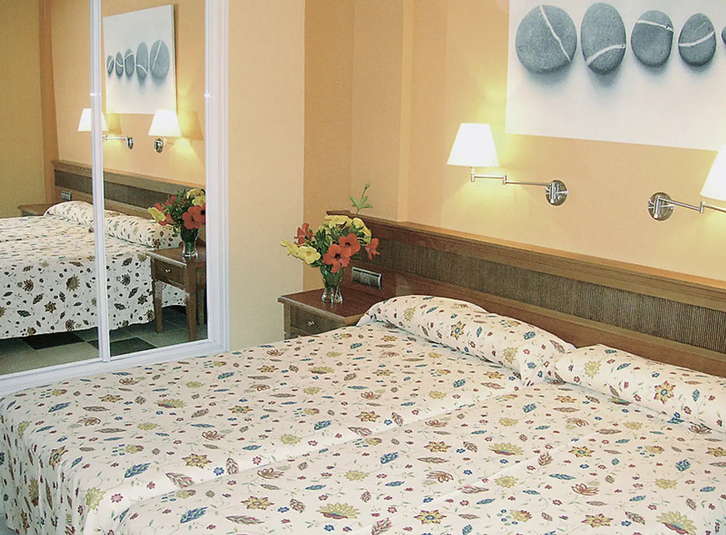 El Cerrito Apartamentos ROOM_EXAMPLE