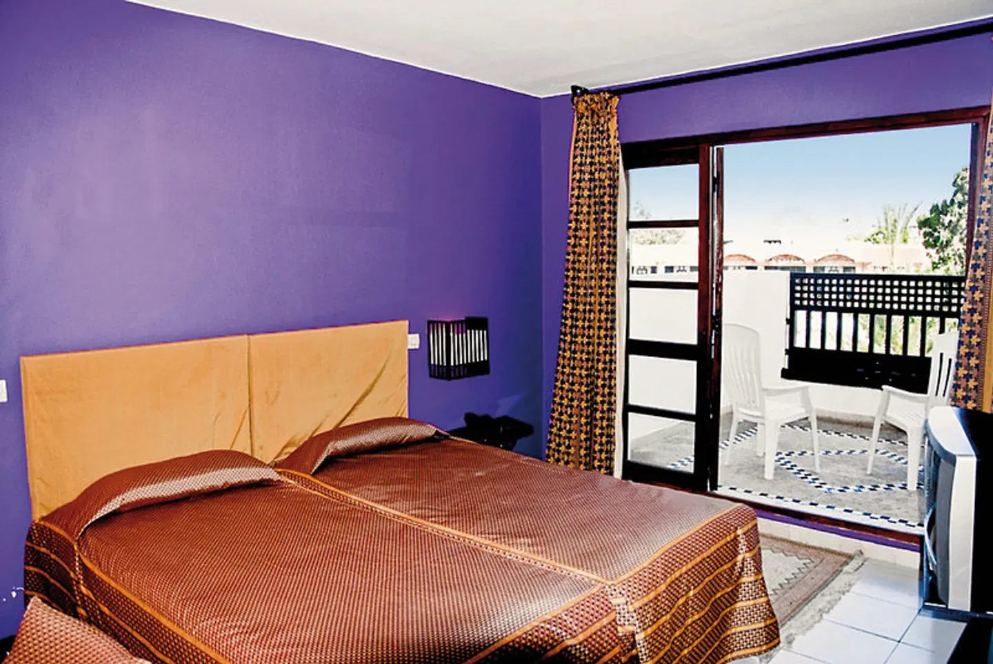 El Pueblo Tamlet ROOM_EXAMPLE